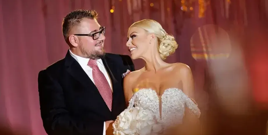 Озлобена, гладна и безпомощна: Светлана не спира да залива с помия Гущеров