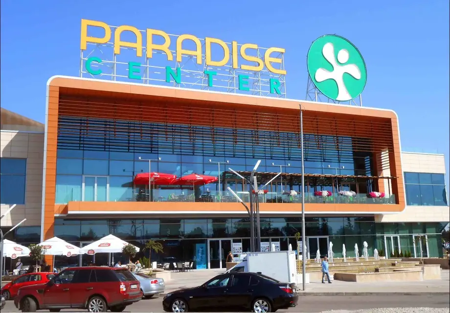 РОДИТЕЛИ БДЕТЕ, ИДВА ЕПИДЕМИЯ! Тлъсти плъхове налазиха мол PARADISE и McDonalds! (ГНУСНО ВИДЕО)
