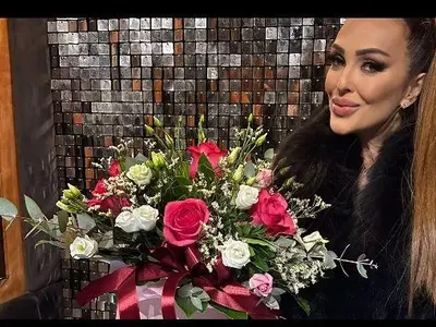 РОМАНТИКА! Родни звезди се обясняват в любов на Св. Валентин (СНИМКИ)