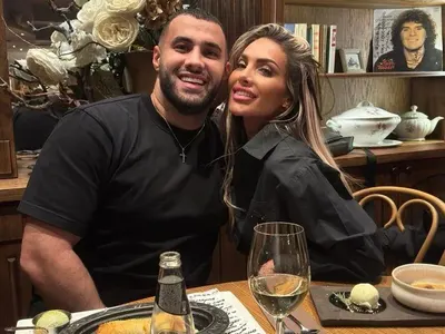 РОМАНТИКА! Родни звезди се обясняват в любов на Св. Валентин (СНИМКИ)