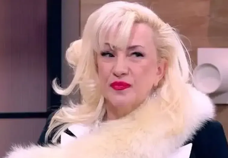 Сашка Васева тръгва на турне