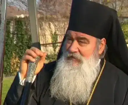 Сексманиакът Дядо Боре повишен от патриарх Даниил 