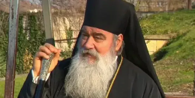 Сексманиакът Дядо Боре повишен от патриарх Даниил 