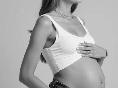 ШОК! Капитонова родила тайно! Показа първородния си син (ФОТО)