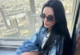 Щерката на Глория продължава с лукса в Дубай