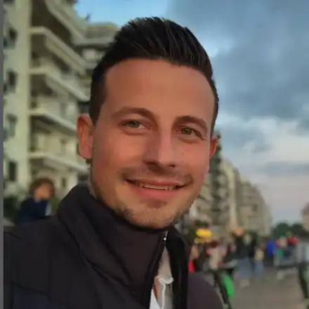 Синът на Ахмед Доган се върна при бивша любовница