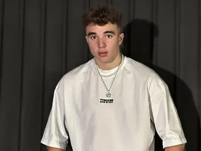 След кофти раздяла: Синът на Ирина Тенчева ближе любовни рани!