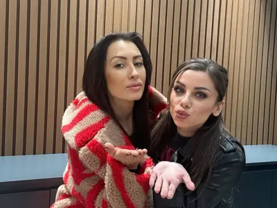 София в клип на Джена