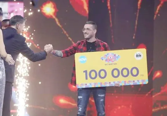 Спечели 100 бона и веднага си намери гадже: Ето коя миска папка парите на будалата Марио от Биг Брадър! (СНИМКИ)