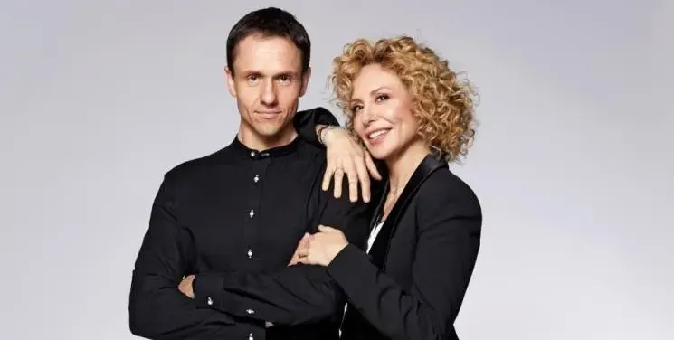 Стефания Колева се омазва с червило заради Деян Ангелов