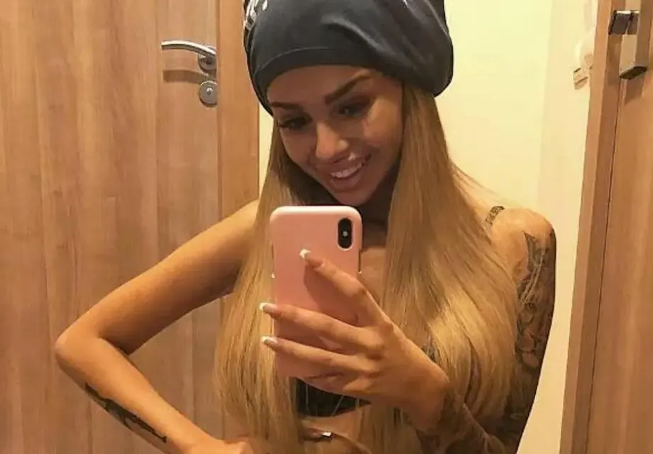 Сузанита имитира Мерилин Менсън