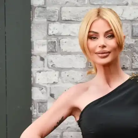 Светлана Гущерова показа щръкнали зърна в "Хелс Китчън" СНИМКИ 18+