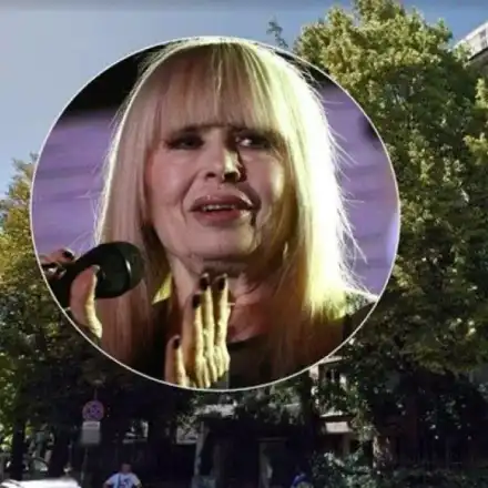 Съсипаха я: Комшии прокудиха Лили Иванова от тузарското й жилище! (Фото)