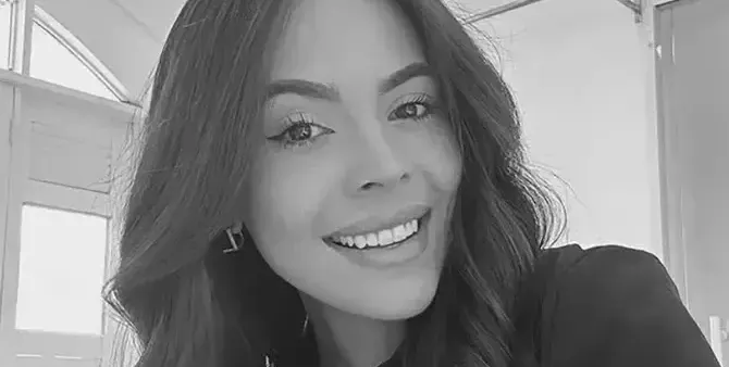 Трипер покоси манекенка №1 в Бразилия