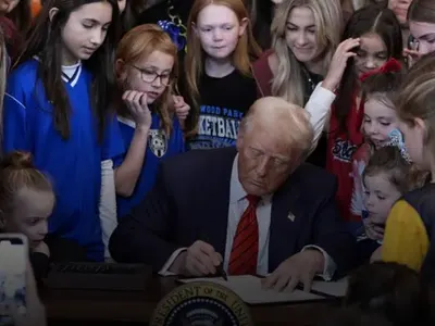 Тръмп забрани с указ участието на трансджендъри в женски спортове