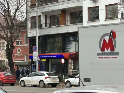 Ужасяваща развръзка! След кървавата баня пред “Пощенска банка”, 21-годишният зверски наръган служител е опериран във ВМА