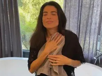 Вижте в какъв РАЗКОШ живеят Андрей и жена му (Подари й Мазерати за 100 бона)