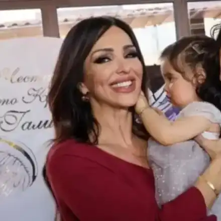 Внучката на Глория стана принцеса Елза