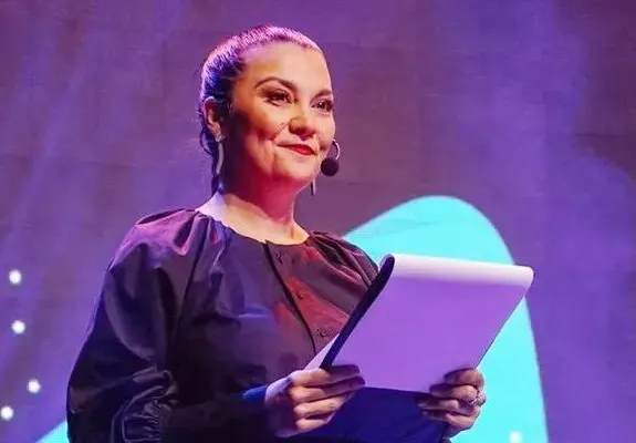 Водещата на "Преди обед" Оля Малинова живее с жена