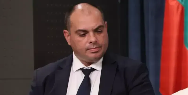 Вътрешният зам.-министър Филип Попов вкаран в политиката от Михаил Миков