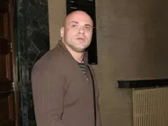 Илиян Варсанов прави 100 бона от вейпове и балони 