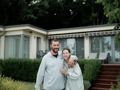 Заради дистанционното: Лора Капустина се разделила с  мъжа си година след сватбата