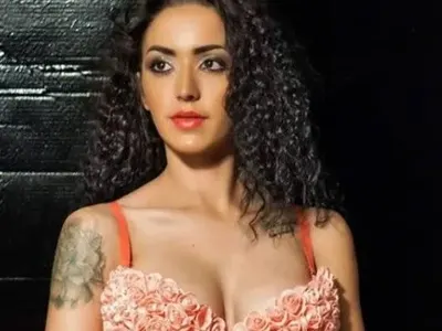 Заради високи изисквания: Мис Еротик не може да си намери мъж