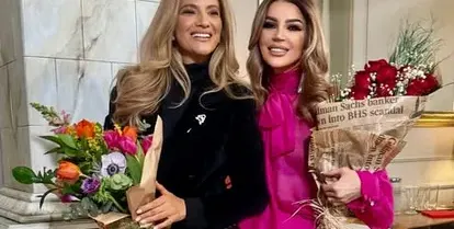 Зейнеб празнува с Есил Дюран