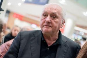 Ергенът Виктор се натиска със звезда от минал сезон СНИМКИ