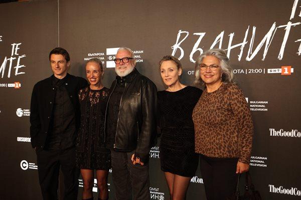 Мария Бакалова засенчи звездите на премиерата на "Те, вълните"