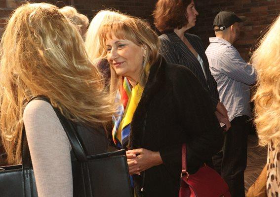 Мария Бакалова засенчи звездите на премиерата на "Те, вълните"