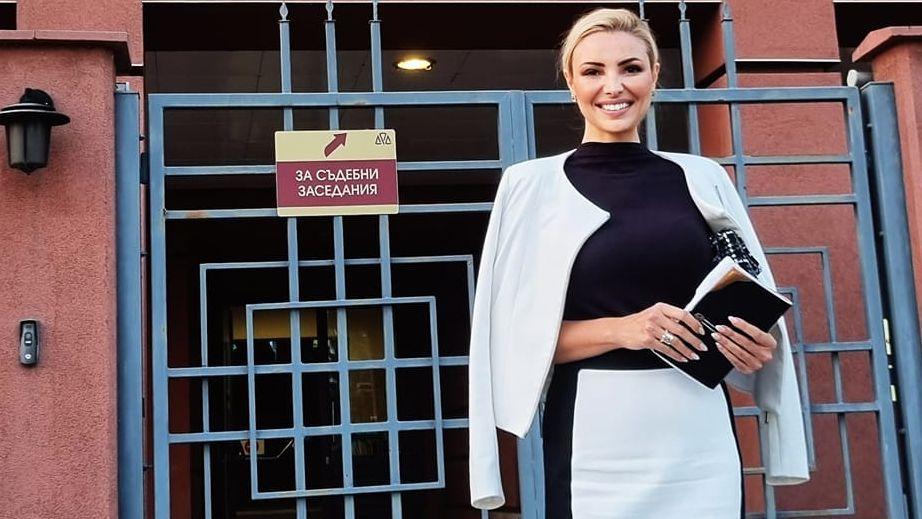 СКАНДАЛ:  Христина Балинска гони Ева Кикерезова от БНТ