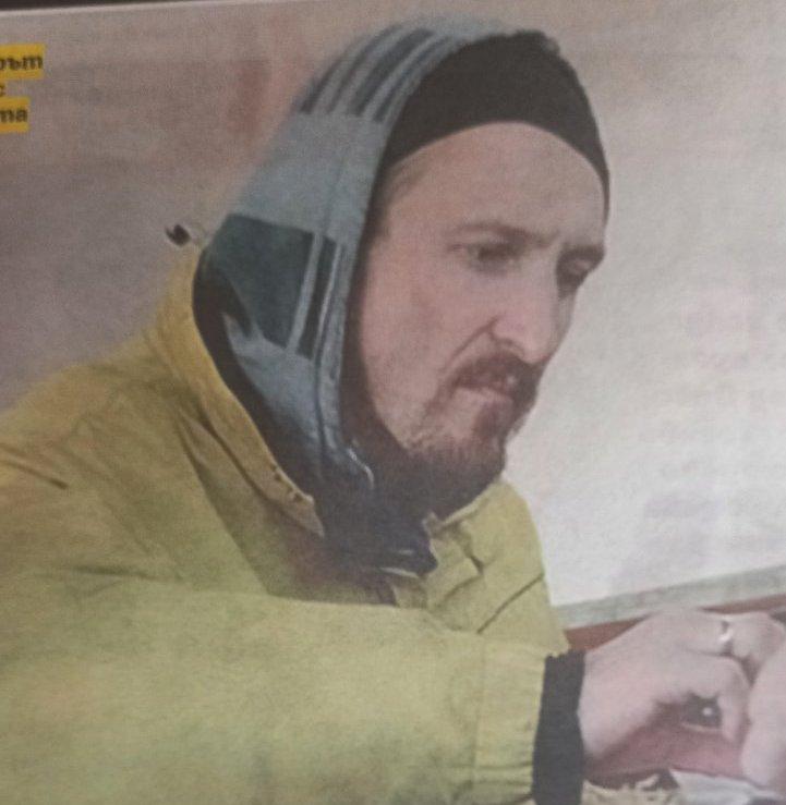 След като бе пуснат от ареста: Димо Алексиев обикаля дегизиран по заведения извън София (Снимки)