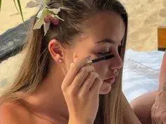 АЛООУ, ТА ТЯ Е САМО 8-МИ КЛАС!! 14-годишната щерка на Коцето напълни джуки с хиалурон! (виж гримираната Марияна - СНИМКИ)