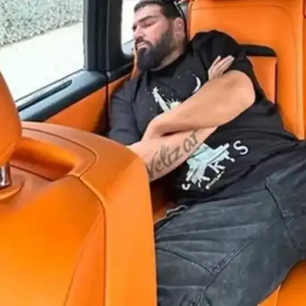 Азис яхна  „Ролс-Ройс”  за 1 млн. лева