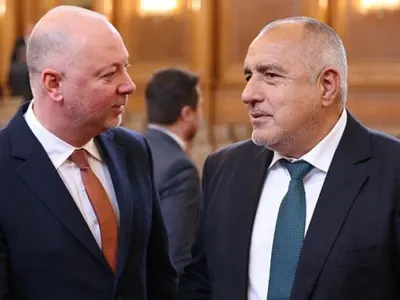 Бойко вдигна мерника на Росен Желязков?