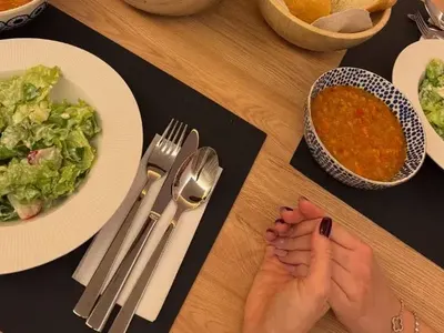 Бомба!Мартин Елвиса на колене пред бившата си! Тя го натири, влюбена е в жена (Снимки)