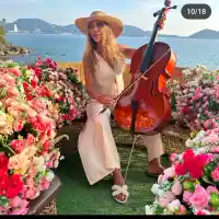 Бони влюбена на море