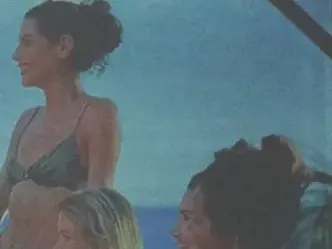 Ц*ци се веят под траурна лента 