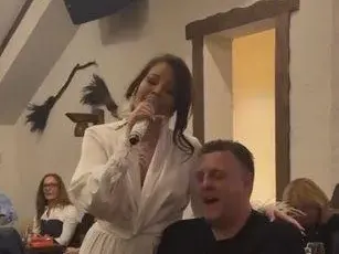 Чалгата полудя: Първи СНИМКИ от купона за ЧРД на Емилия