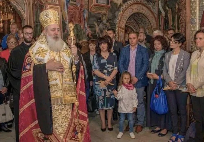 ЧУДО! След 16 години и 14 неуспешни инвитро опита: Жена роди дъщеря!