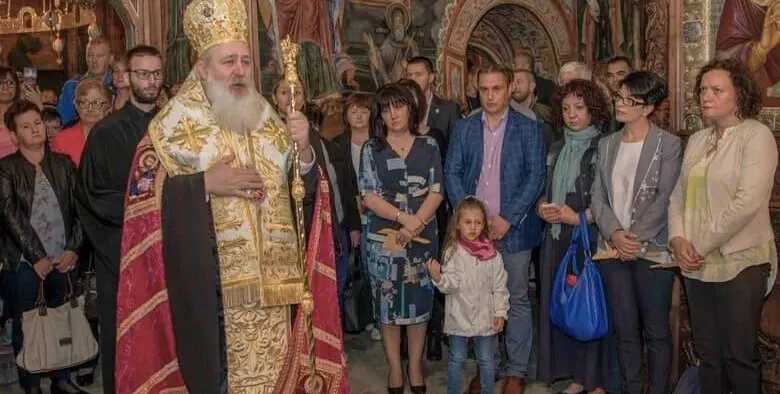 ЧУДО! След 16 години и 14 неуспешни инвитро опита: Жена роди дъщеря!