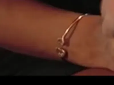 Даниела продаде бижутата от бившия за 20 бона! (СНИМКИ)