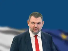 Делян Пеевски, лидер на ДПС и ПГ на ДПС-НОВО НАЧАЛО: Мирът и свободата нямат алтернатива! Честит национален празник!