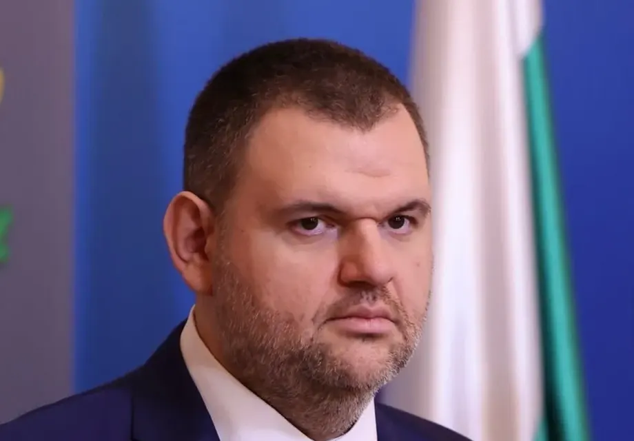 Делян Пеевски, лидер на ДПС и ПГ на ДПС-НОВО НАЧАЛО:  Скърбим за погубените млади животи! Да помогнем на пострадалите в Кочани!
