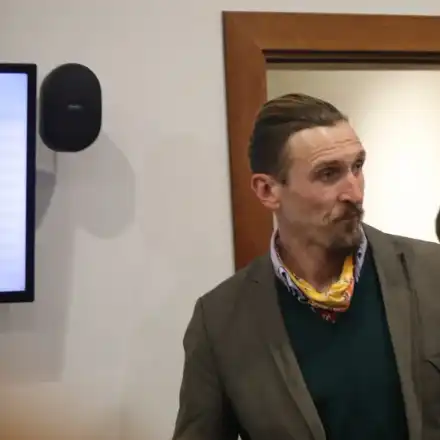 Димо Алексиев се моли за работа