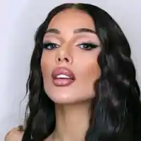 Диона ходи на фризьор 3 пъти седмично