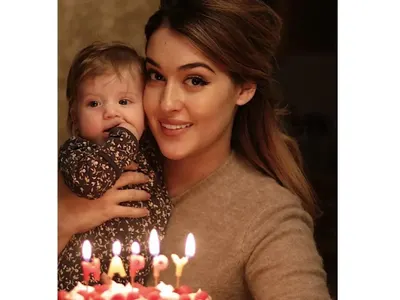 Джуджи пак низвергната! Внучката на Гала празнува рожден ден без другата си баба!