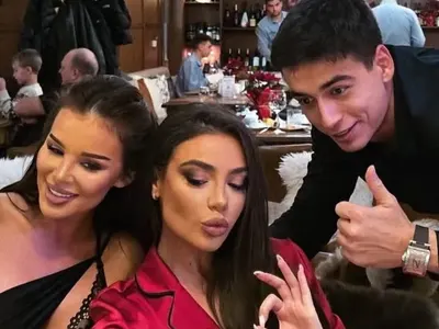 Емануела в ступор: Какви ги върши бащата на сина й с Мартина от „Ергенът“?! (СНИМКИ от вчера)