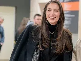 Ергенът Виктор се натиска със звезда от минал сезон СНИМКИ